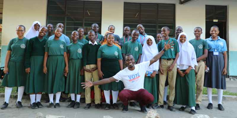 Ally Seif Ramadhani with students of the KIRANJA Project