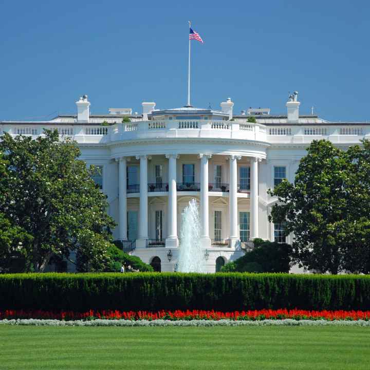 Scenic photo of the White House